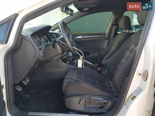 Фольксваген Гольф ГТІ, об'ємом двигуна 1.98 л та пробігом 51 тис. км за 5100 $, фото 6 на Automoto.ua