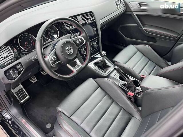 Фольксваген Гольф ГТИ, объемом двигателя 2 л и пробегом 44 тыс. км за 19999 $, фото 16 на Automoto.ua