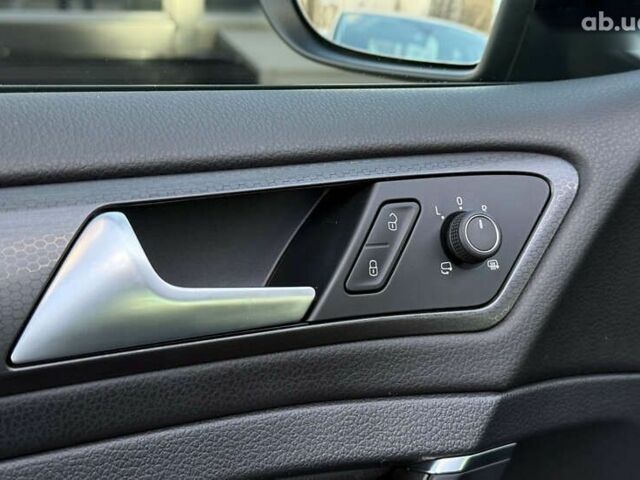 Фольксваген Гольф ГТИ, объемом двигателя 2 л и пробегом 72 тыс. км за 24800 $, фото 14 на Automoto.ua