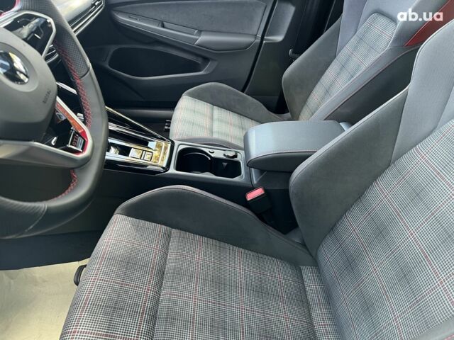 Фольксваген Гольф ГТИ, объемом двигателя 2 л и пробегом 0 тыс. км за 45428 $, фото 32 на Automoto.ua