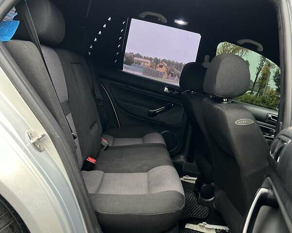 Сірий Фольксваген Гольф ГТІ, об'ємом двигуна 1.6 л та пробігом 263 тис. км за 4000 $, фото 15 на Automoto.ua