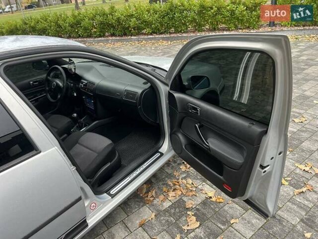 Сірий Фольксваген Гольф ГТІ, об'ємом двигуна 1.6 л та пробігом 263 тис. км за 4000 $, фото 2 на Automoto.ua