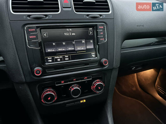 Серый Фольксваген Гольф ГТИ, объемом двигателя 2 л и пробегом 222 тыс. км за 8300 $, фото 21 на Automoto.ua