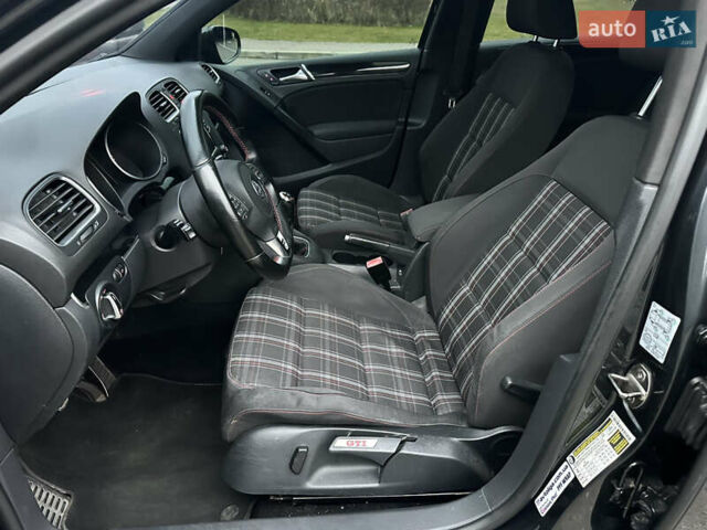 Серый Фольксваген Гольф ГТИ, объемом двигателя 2 л и пробегом 222 тыс. км за 8300 $, фото 15 на Automoto.ua