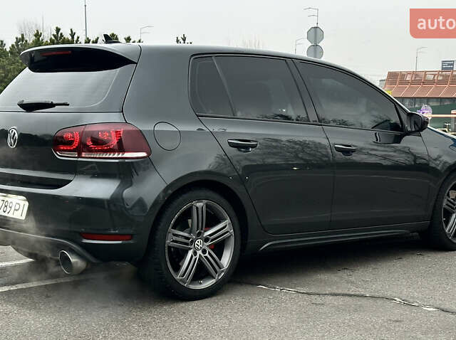 Серый Фольксваген Гольф ГТИ, объемом двигателя 2 л и пробегом 222 тыс. км за 8300 $, фото 12 на Automoto.ua