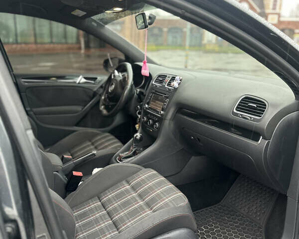 Серый Фольксваген Гольф ГТИ, объемом двигателя 1.98 л и пробегом 158 тыс. км за 11800 $, фото 7 на Automoto.ua