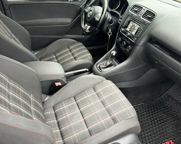 Серый Фольксваген Гольф ГТИ, объемом двигателя 1.98 л и пробегом 221 тыс. км за 9900 $, фото 19 на Automoto.ua