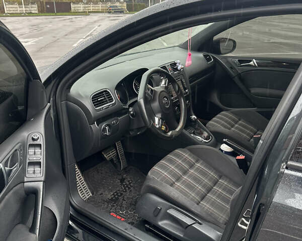 Серый Фольксваген Гольф ГТИ, объемом двигателя 1.98 л и пробегом 158 тыс. км за 11800 $, фото 11 на Automoto.ua