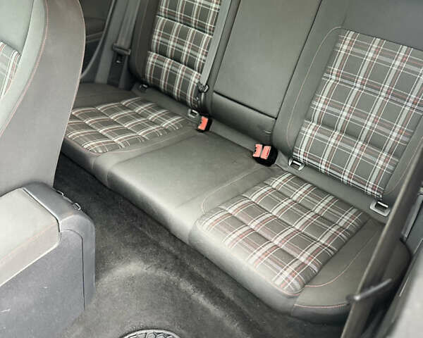 Серый Фольксваген Гольф ГТИ, объемом двигателя 1.98 л и пробегом 221 тыс. км за 9900 $, фото 17 на Automoto.ua