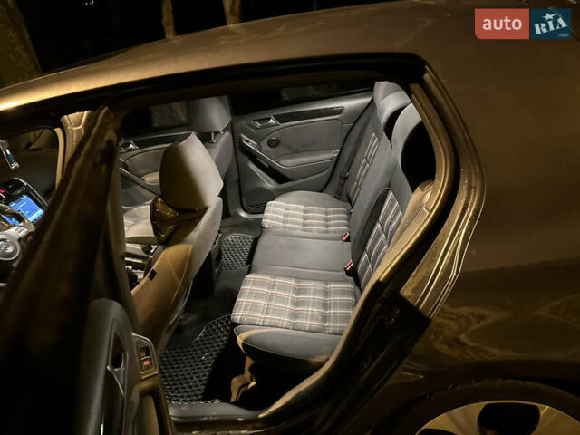 Сірий Фольксваген Гольф ГТІ, об'ємом двигуна 2 л та пробігом 224 тис. км за 9400 $, фото 13 на Automoto.ua