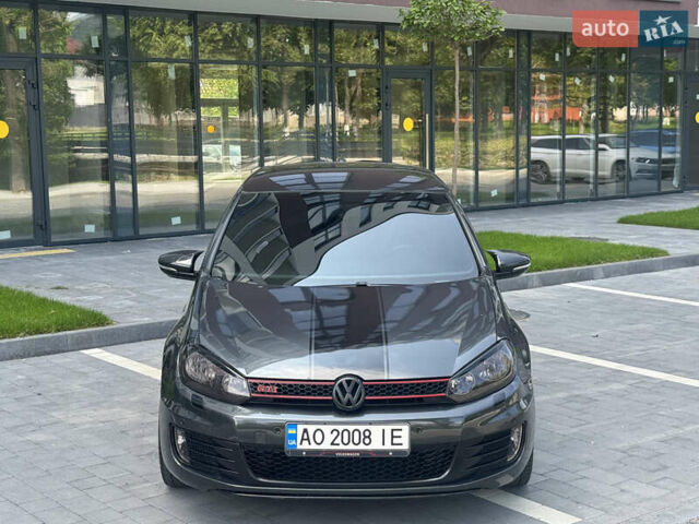 Серый Фольксваген Гольф ГТИ, объемом двигателя 2 л и пробегом 230 тыс. км за 9899 $, фото 4 на Automoto.ua