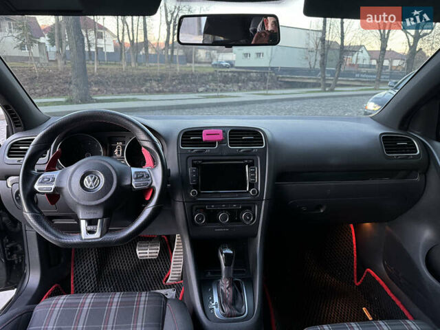Серый Фольксваген Гольф ГТИ, объемом двигателя 2 л и пробегом 230 тыс. км за 9899 $, фото 20 на Automoto.ua