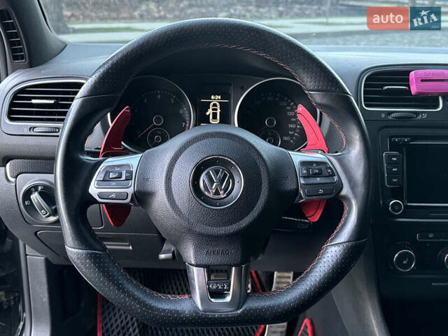 Серый Фольксваген Гольф ГТИ, объемом двигателя 2 л и пробегом 230 тыс. км за 9899 $, фото 17 на Automoto.ua