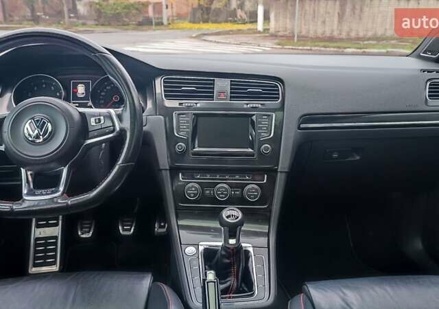 Серый Фольксваген Гольф ГТИ, объемом двигателя 1.98 л и пробегом 147 тыс. км за 13000 $, фото 26 на Automoto.ua
