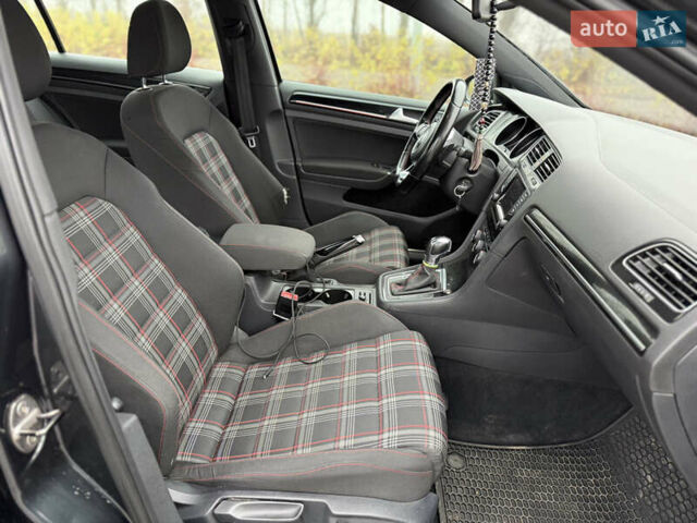 Серый Фольксваген Гольф ГТИ, объемом двигателя 1.98 л и пробегом 180 тыс. км за 13999 $, фото 29 на Automoto.ua