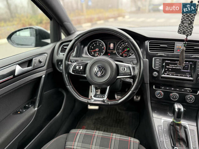 Серый Фольксваген Гольф ГТИ, объемом двигателя 1.98 л и пробегом 180 тыс. км за 13999 $, фото 26 на Automoto.ua