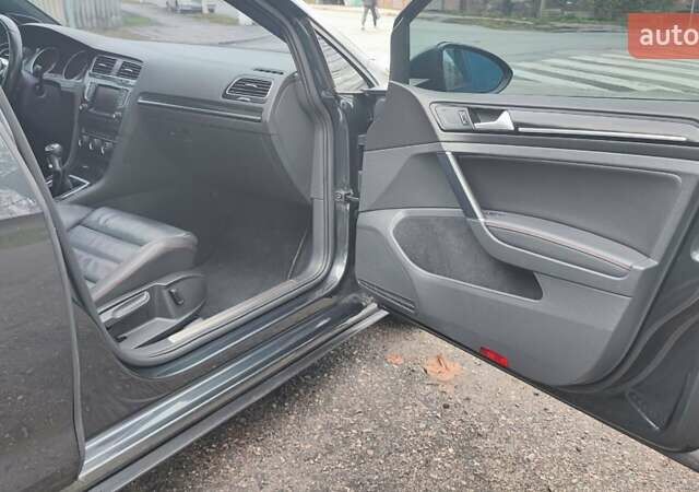 Серый Фольксваген Гольф ГТИ, объемом двигателя 1.98 л и пробегом 147 тыс. км за 13000 $, фото 35 на Automoto.ua