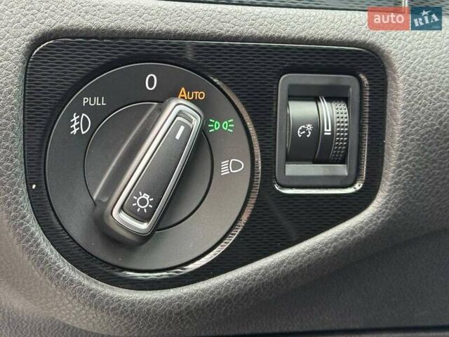 Сірий Фольксваген Гольф ГТІ, об'ємом двигуна 1.98 л та пробігом 138 тис. км за 11990 $, фото 17 на Automoto.ua