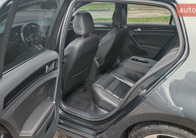 Серый Фольксваген Гольф ГТИ, объемом двигателя 1.98 л и пробегом 147 тыс. км за 13000 $, фото 40 на Automoto.ua