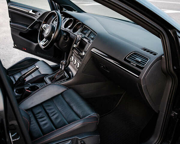 Серый Фольксваген Гольф ГТИ, объемом двигателя 1.98 л и пробегом 169 тыс. км за 13500 $, фото 9 на Automoto.ua