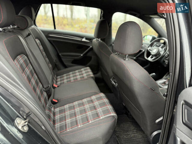 Серый Фольксваген Гольф ГТИ, объемом двигателя 1.98 л и пробегом 180 тыс. км за 13999 $, фото 30 на Automoto.ua