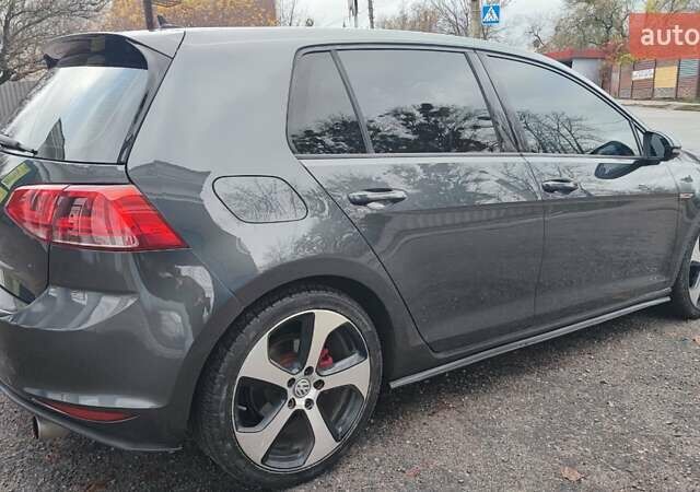 Серый Фольксваген Гольф ГТИ, объемом двигателя 1.98 л и пробегом 147 тыс. км за 13000 $, фото 9 на Automoto.ua