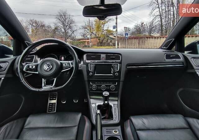 Серый Фольксваген Гольф ГТИ, объемом двигателя 1.98 л и пробегом 147 тыс. км за 13000 $, фото 27 на Automoto.ua