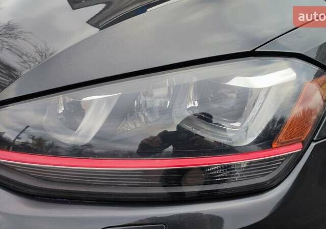 Серый Фольксваген Гольф ГТИ, объемом двигателя 1.98 л и пробегом 147 тыс. км за 13000 $, фото 18 на Automoto.ua