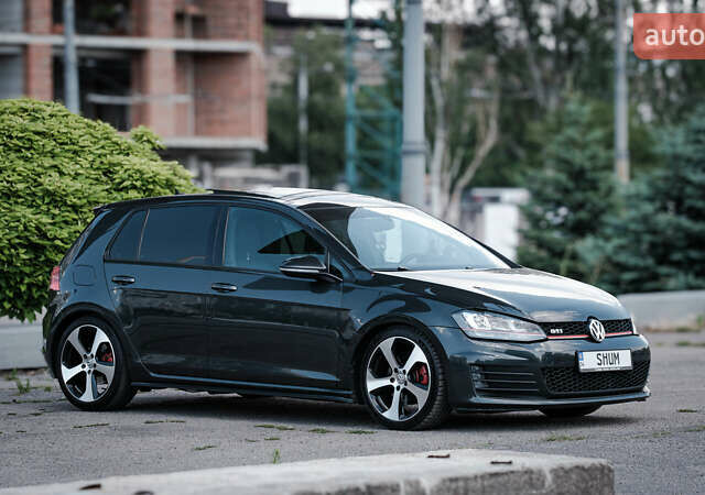 Серый Фольксваген Гольф ГТИ, объемом двигателя 1.98 л и пробегом 169 тыс. км за 13500 $, фото 2 на Automoto.ua
