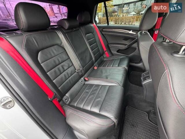 Сірий Фольксваген Гольф ГТІ, об'ємом двигуна 1.98 л та пробігом 138 тис. км за 11990 $, фото 9 на Automoto.ua