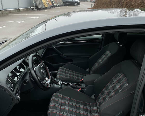 Серый Фольксваген Гольф ГТИ, объемом двигателя 1.98 л и пробегом 123 тыс. км за 13800 $, фото 30 на Automoto.ua