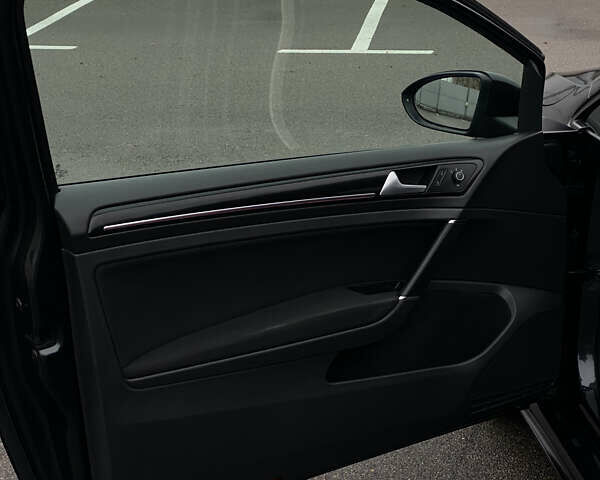 Серый Фольксваген Гольф ГТИ, объемом двигателя 1.98 л и пробегом 123 тыс. км за 13800 $, фото 28 на Automoto.ua