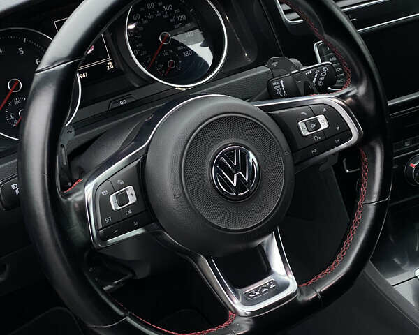 Серый Фольксваген Гольф ГТИ, объемом двигателя 1.98 л и пробегом 123 тыс. км за 13800 $, фото 40 на Automoto.ua