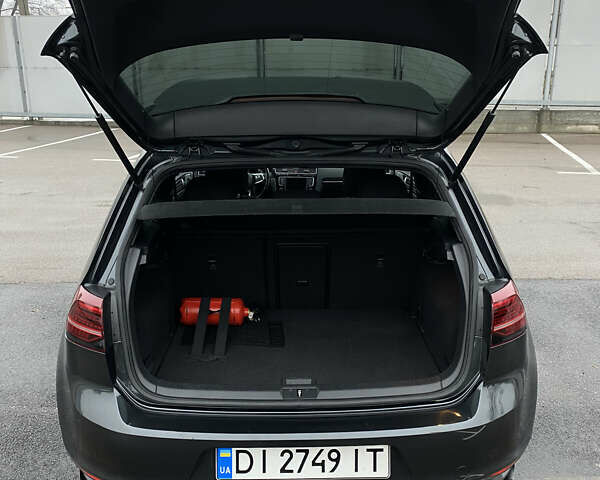 Серый Фольксваген Гольф ГТИ, объемом двигателя 1.98 л и пробегом 123 тыс. км за 13800 $, фото 51 на Automoto.ua