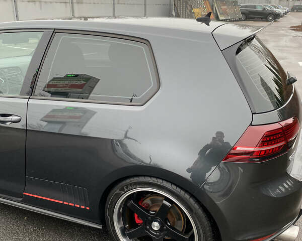 Серый Фольксваген Гольф ГТИ, объемом двигателя 1.98 л и пробегом 123 тыс. км за 13800 $, фото 19 на Automoto.ua