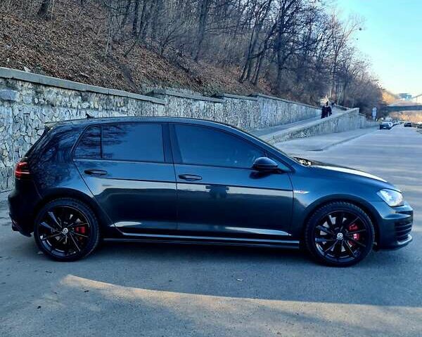 Серый Фольксваген Гольф ГТИ, объемом двигателя 1.98 л и пробегом 115 тыс. км за 16000 $, фото 3 на Automoto.ua