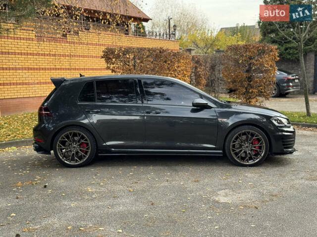 Серый Фольксваген Гольф ГТИ, объемом двигателя 1.98 л и пробегом 170 тыс. км за 15200 $, фото 5 на Automoto.ua