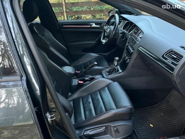 Серый Фольксваген Гольф ГТИ, объемом двигателя 2 л и пробегом 150 тыс. км за 13790 $, фото 28 на Automoto.ua