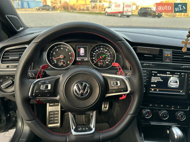 Серый Фольксваген Гольф ГТИ, объемом двигателя 1.98 л и пробегом 184 тыс. км за 14700 $, фото 9 на Automoto.ua