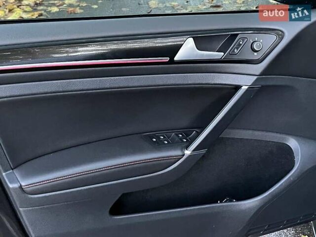 Серый Фольксваген Гольф ГТИ, объемом двигателя 2 л и пробегом 150 тыс. км за 13790 $, фото 15 на Automoto.ua