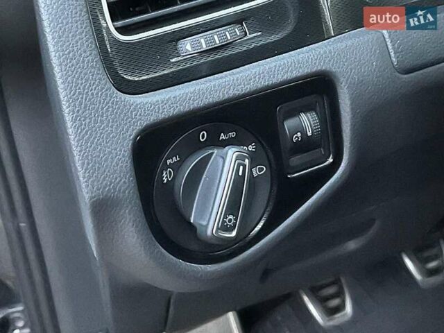 Серый Фольксваген Гольф ГТИ, объемом двигателя 2 л и пробегом 150 тыс. км за 13790 $, фото 18 на Automoto.ua