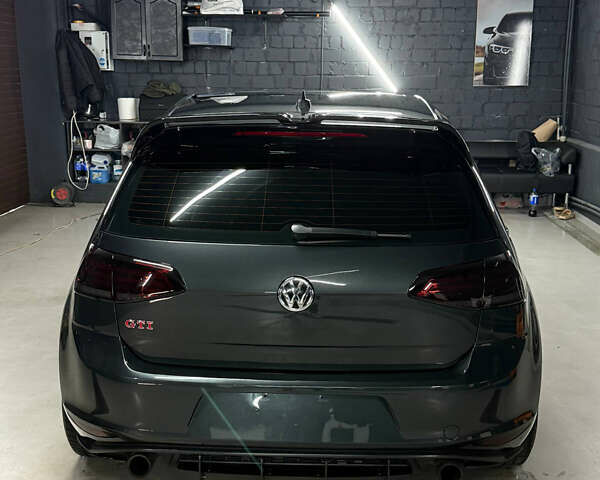 Серый Фольксваген Гольф ГТИ, объемом двигателя 1.98 л и пробегом 128 тыс. км за 17000 $, фото 4 на Automoto.ua
