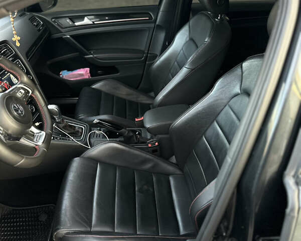 Серый Фольксваген Гольф ГТИ, объемом двигателя 1.98 л и пробегом 184 тыс. км за 14700 $, фото 8 на Automoto.ua