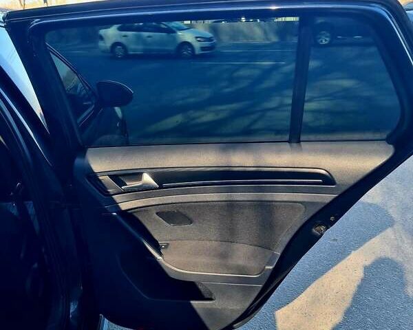 Серый Фольксваген Гольф ГТИ, объемом двигателя 1.98 л и пробегом 115 тыс. км за 16000 $, фото 19 на Automoto.ua