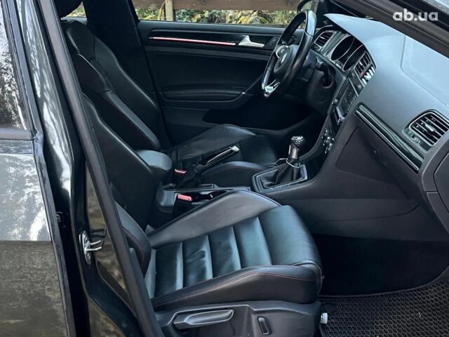 Серый Фольксваген Гольф ГТИ, объемом двигателя 2 л и пробегом 150 тыс. км за 13790 $, фото 29 на Automoto.ua