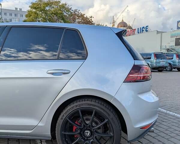 Серый Фольксваген Гольф ГТИ, объемом двигателя 1.98 л и пробегом 71 тыс. км за 16000 $, фото 3 на Automoto.ua