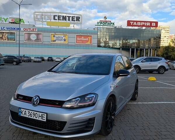 Серый Фольксваген Гольф ГТИ, объемом двигателя 1.98 л и пробегом 71 тыс. км за 16000 $, фото 25 на Automoto.ua