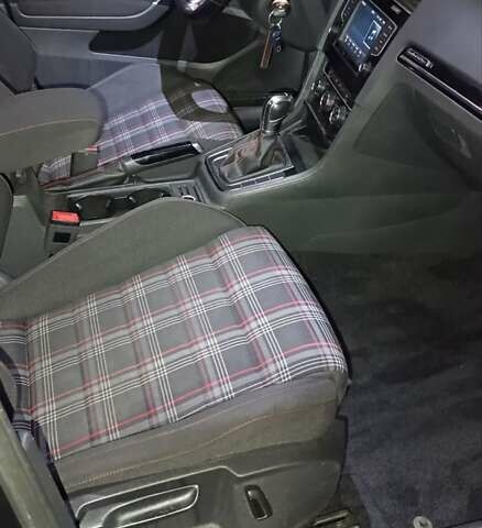 Сірий Фольксваген Гольф ГТІ, об'ємом двигуна 2 л та пробігом 108 тис. км за 13700 $, фото 12 на Automoto.ua