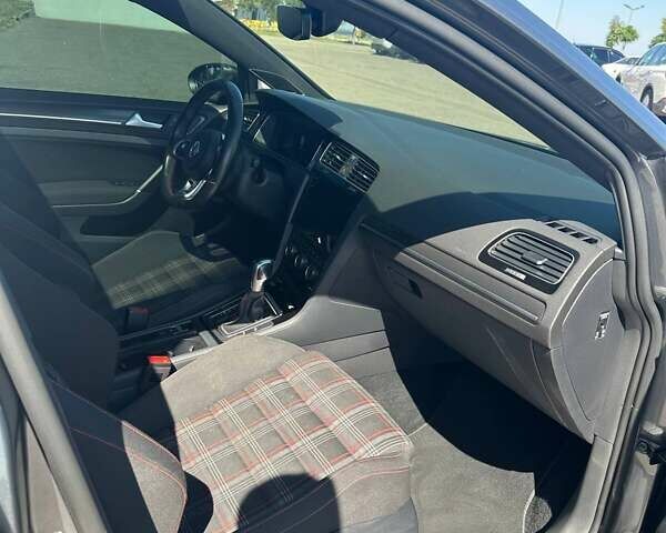 Сірий Фольксваген Гольф ГТІ, об'ємом двигуна 1.98 л та пробігом 51 тис. км за 22000 $, фото 15 на Automoto.ua