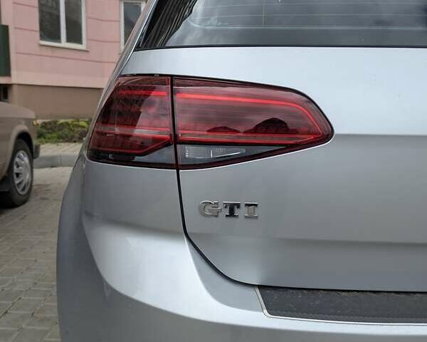 Серый Фольксваген Гольф ГТИ, объемом двигателя 1.98 л и пробегом 71 тыс. км за 16000 $, фото 2 на Automoto.ua